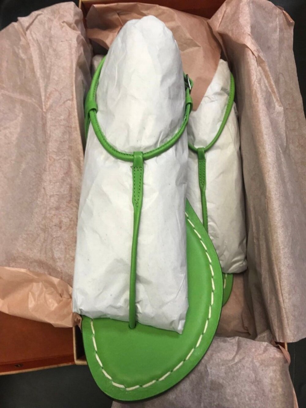 Bernardo Milly Sandal Lime Nappa Leather Tubular T-Strap Green Size 8